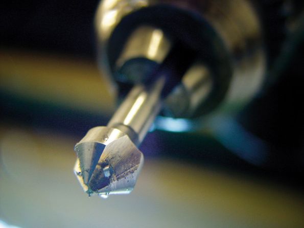 Afbeelding - https-www-ez-catalog-nl-Asset-ed8e8b6020724ef69373ea4ee54751ae-ImageFullSize-0922-Kegel-Entgratsenker-user-jpg